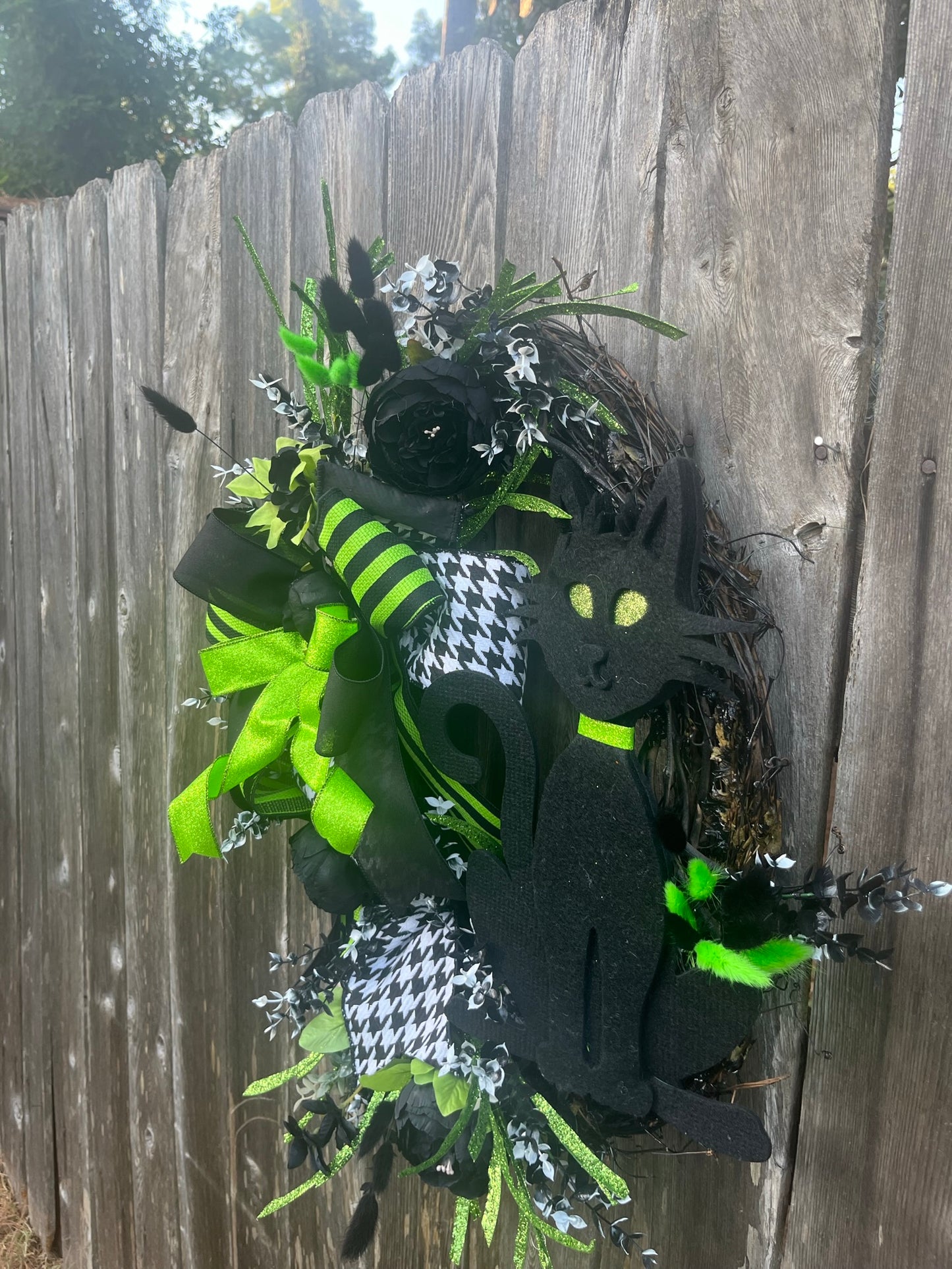 Black Cat Wreath for the front door, Halloween grapevine wreath, Halloween decorations, Cat lover's decorations, Fall grapevine wreath