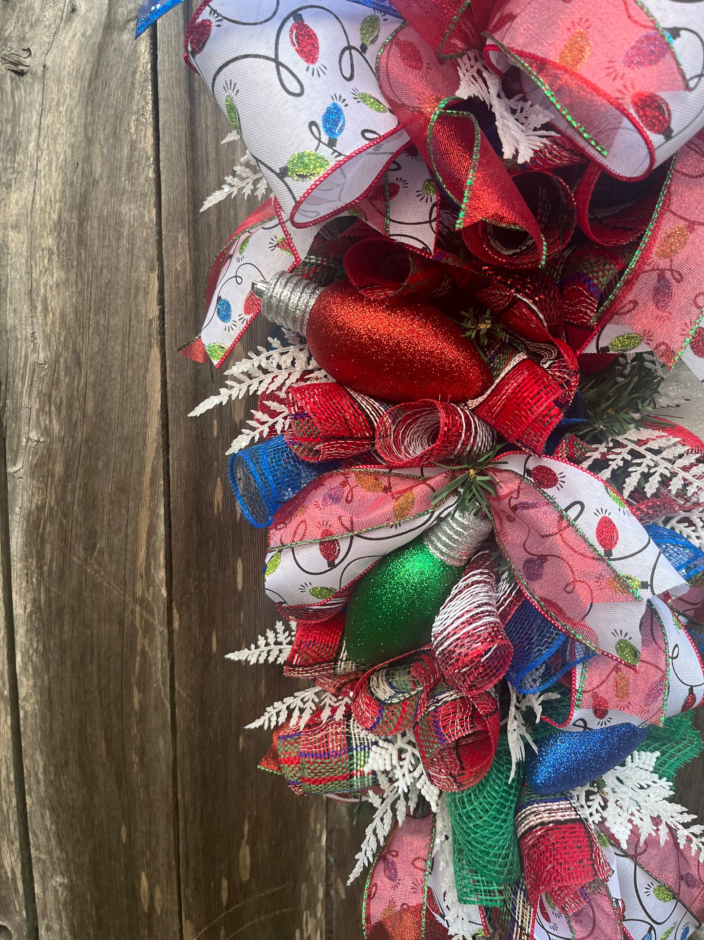 Christmas Lights Swag for the front door, Trending Christmas decor, Holiday decor, Christmas decor, Merry and bright décor, Winter wreath