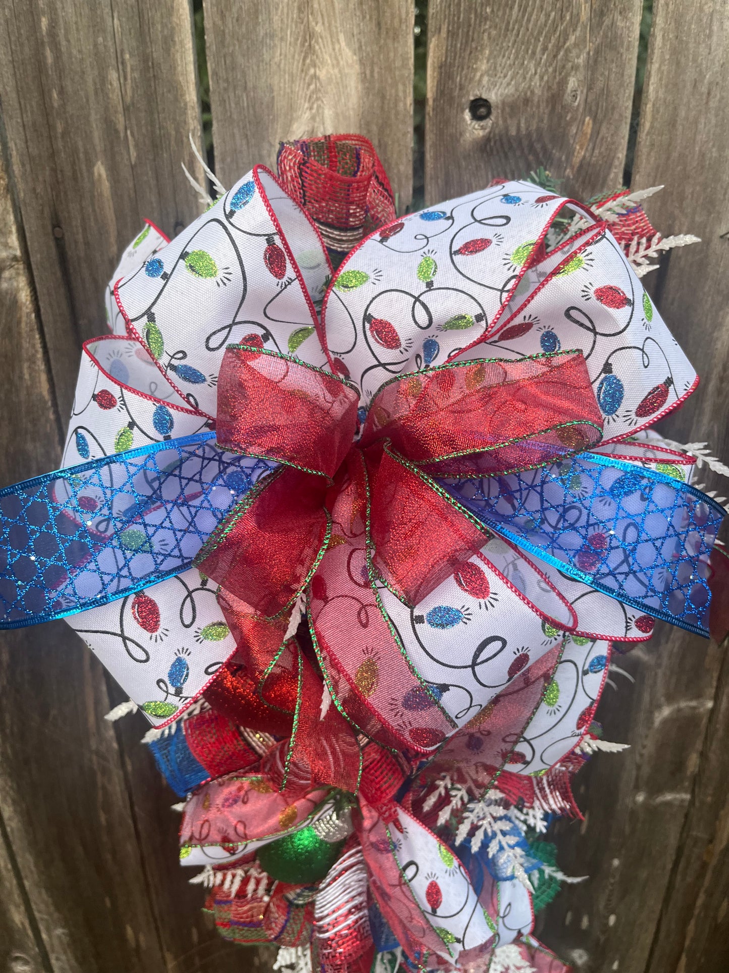 Christmas Lights Swag for the front door, Trending Christmas decor, Holiday decor, Christmas decor, Merry and bright décor, Winter wreath