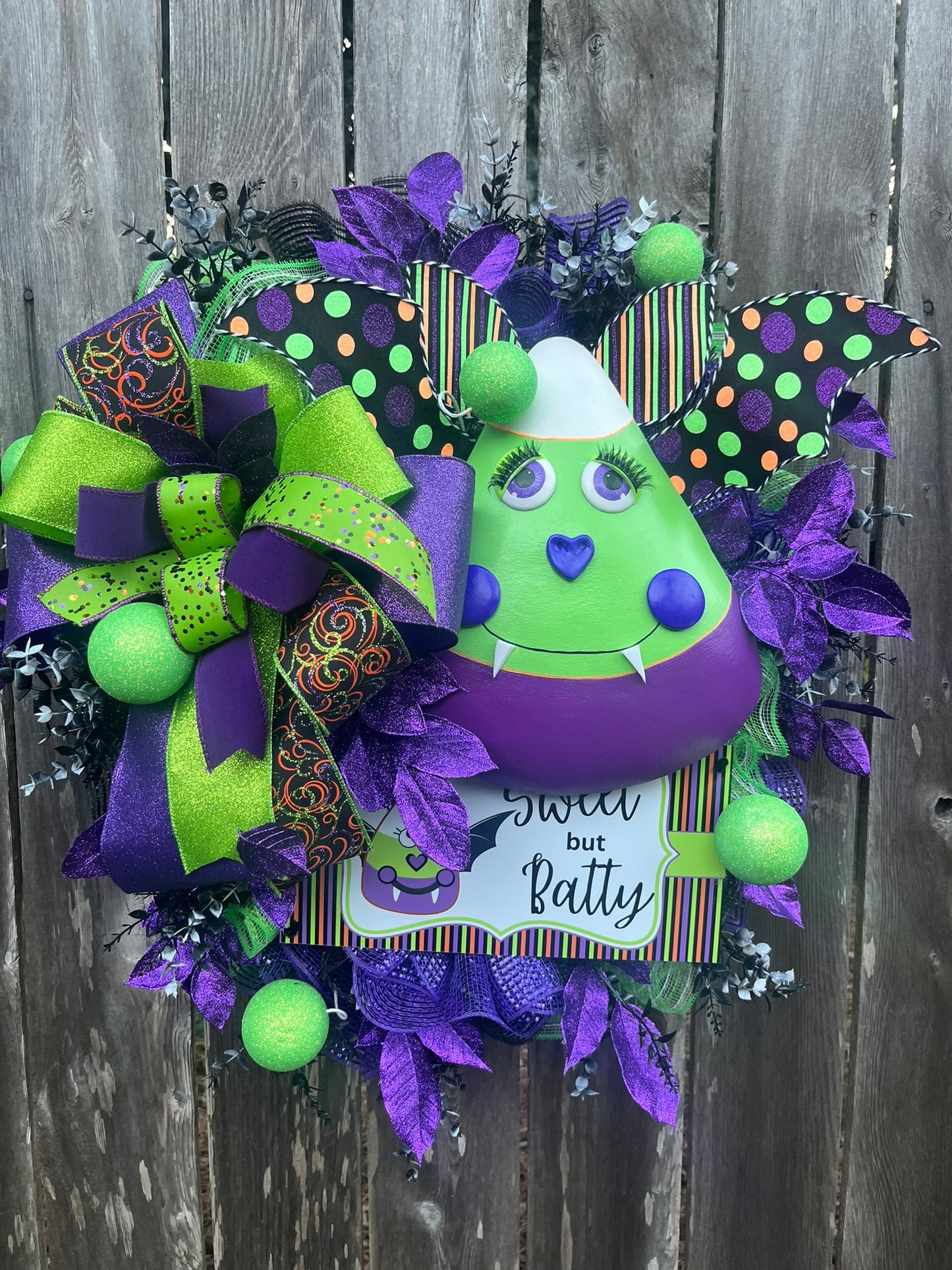 Halloween Candy Corn Bat Wreath, Spooky Front Door Decor, Fall Wreath with Bats, Candy Corn Halloween Wreath, Halloween Front Door Decor