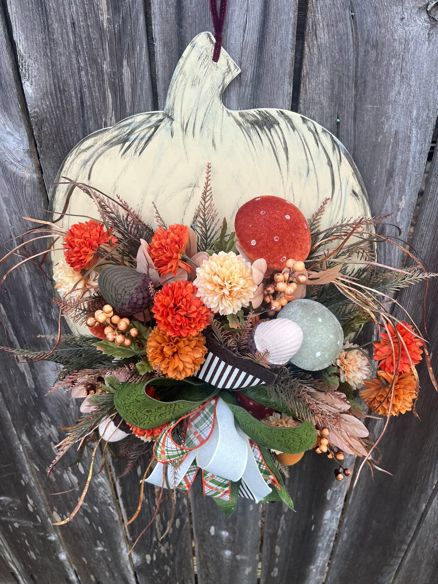 Pumpkin Fall Floral Wall Decor, Autumn Harvest Wreath, Rustic Thanksgiving Door Decoration, Handmade Pumpkin Wreath, Fall floral arrangement