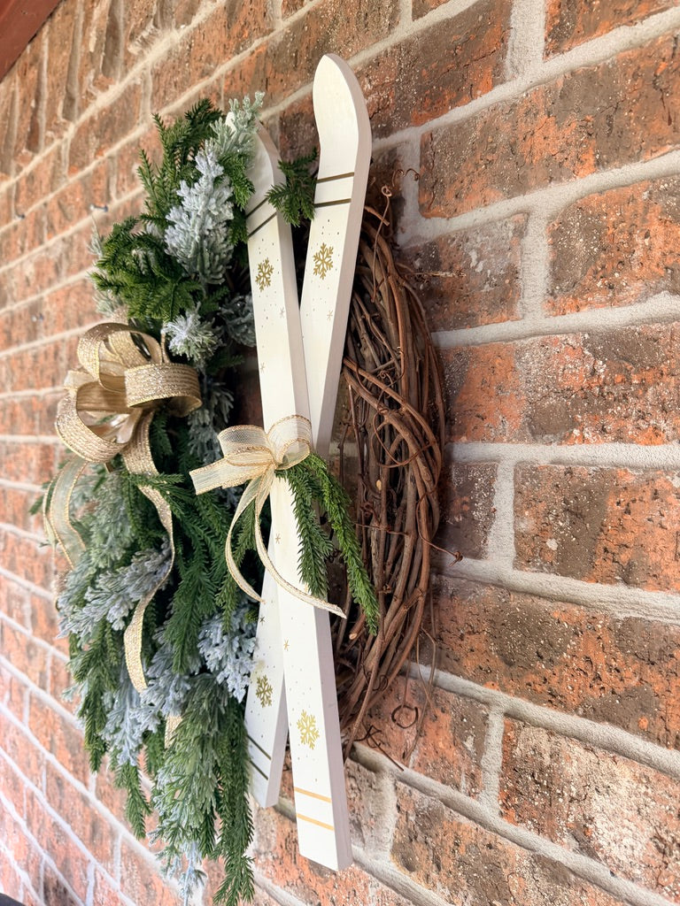 Ski Christmas Wreath for Front Door, Winter Ski Lodge Decor, Rustic Christmas Door Wreath, Snow Ski Holiday Decor, Cabin Christmas Decoration