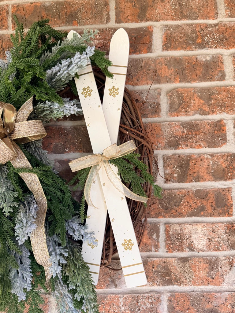 Ski Christmas Wreath for Front Door, Winter Ski Lodge Decor, Rustic Christmas Door Wreath, Snow Ski Holiday Decor, Cabin Christmas Decoration