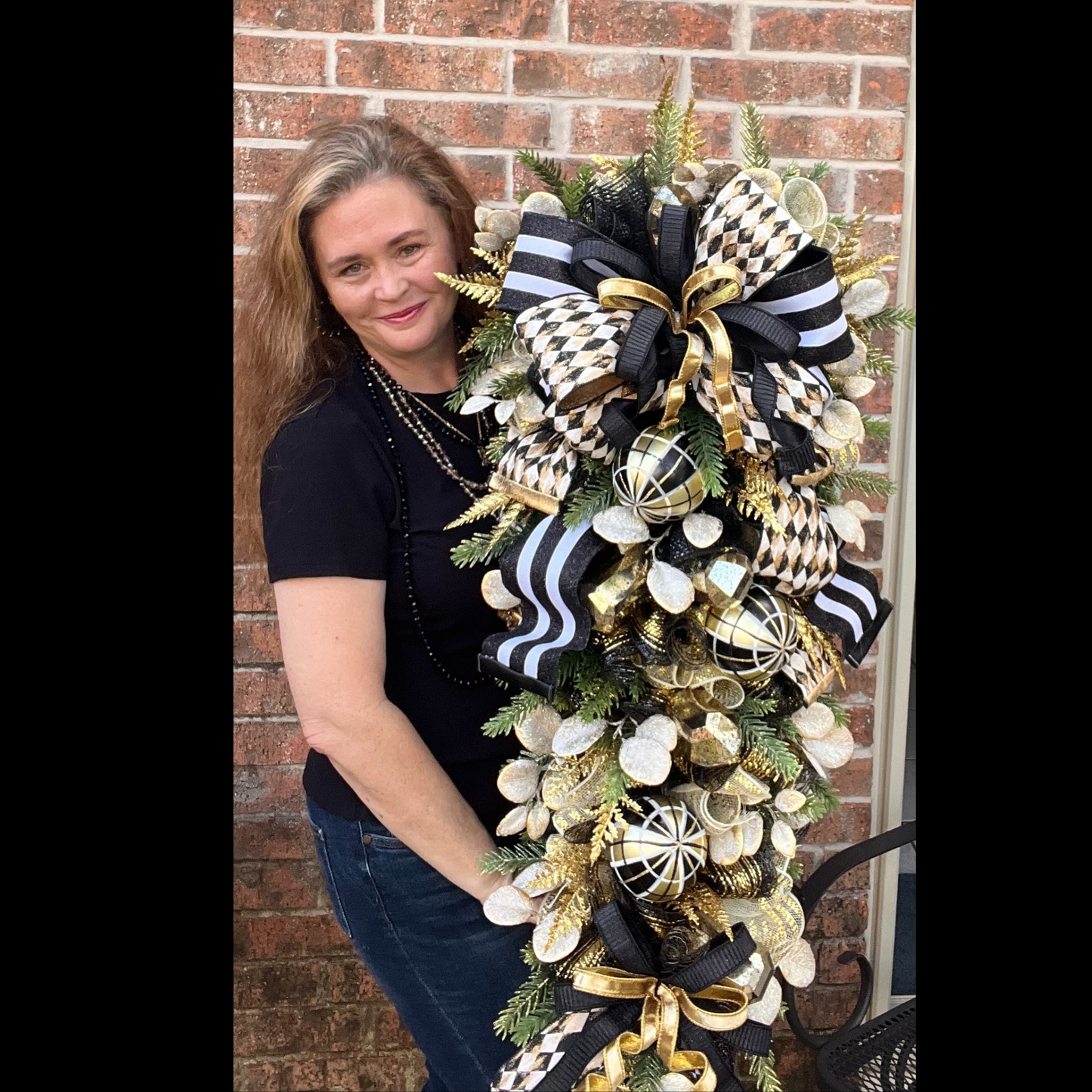 Elegant Black & Gold XL Swag – Luxury Front Door Decor