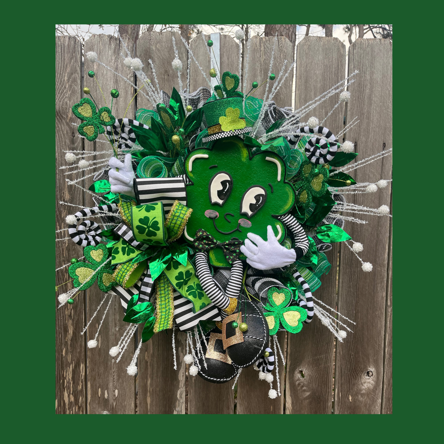 Shamrock Wreath for St. Patrick’s Day – Irish Front Door Decor, Lucky Green Clover Wreath, St Patricks Day Wreath for Home, Spring Shamrock Decor