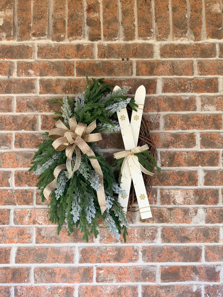Ski Christmas Wreath for Front Door, Winter Ski Lodge Decor, Rustic Christmas Door Wreath, Snow Ski Holiday Decor, Cabin Christmas Decoration