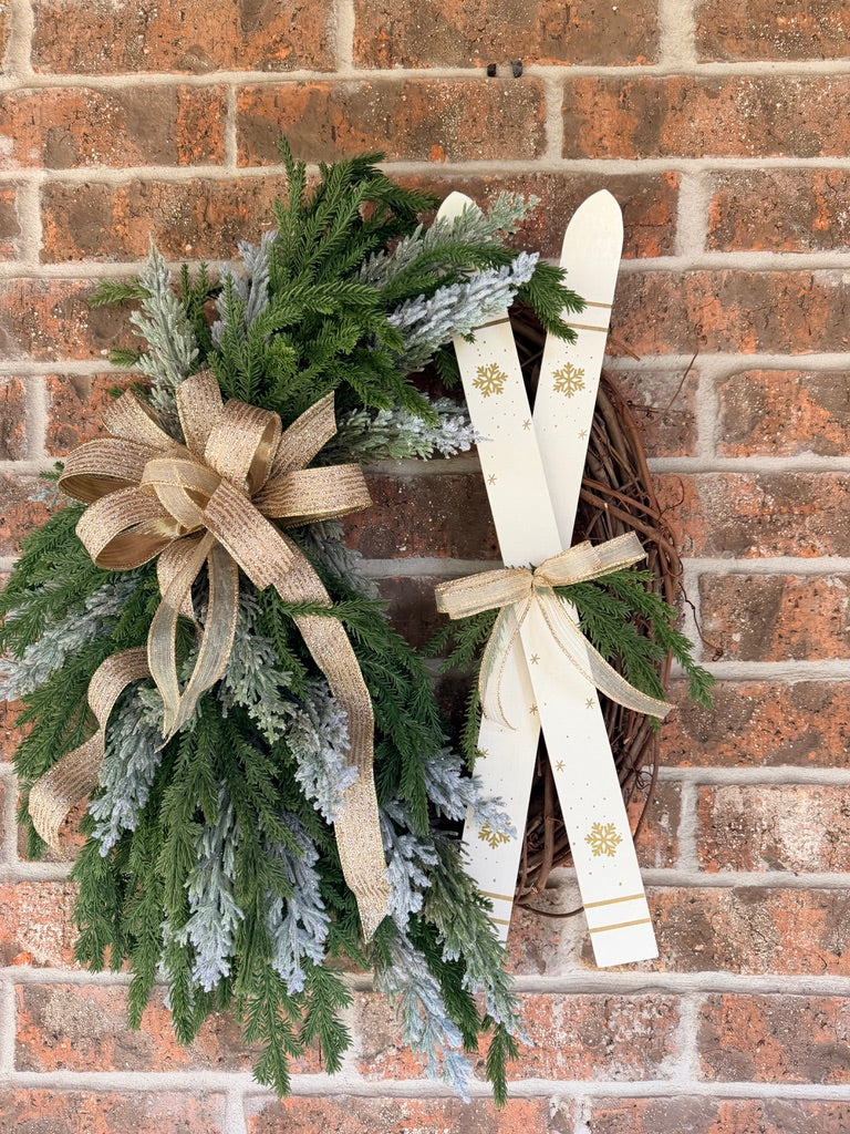Ski Christmas Wreath for Front Door, Winter Ski Lodge Decor, Rustic Christmas Door Wreath, Snow Ski Holiday Decor, Cabin Christmas Decoration