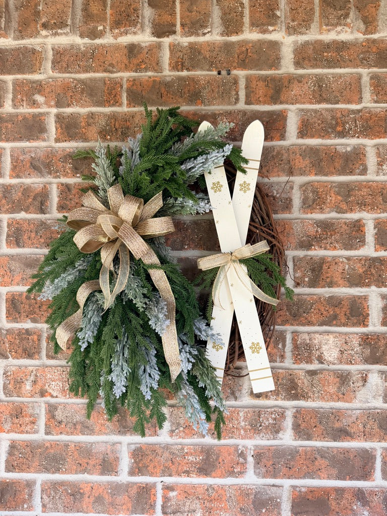 Ski Christmas Wreath for Front Door, Winter Ski Lodge Decor, Rustic Christmas Door Wreath, Snow Ski Holiday Decor, Cabin Christmas Decoration