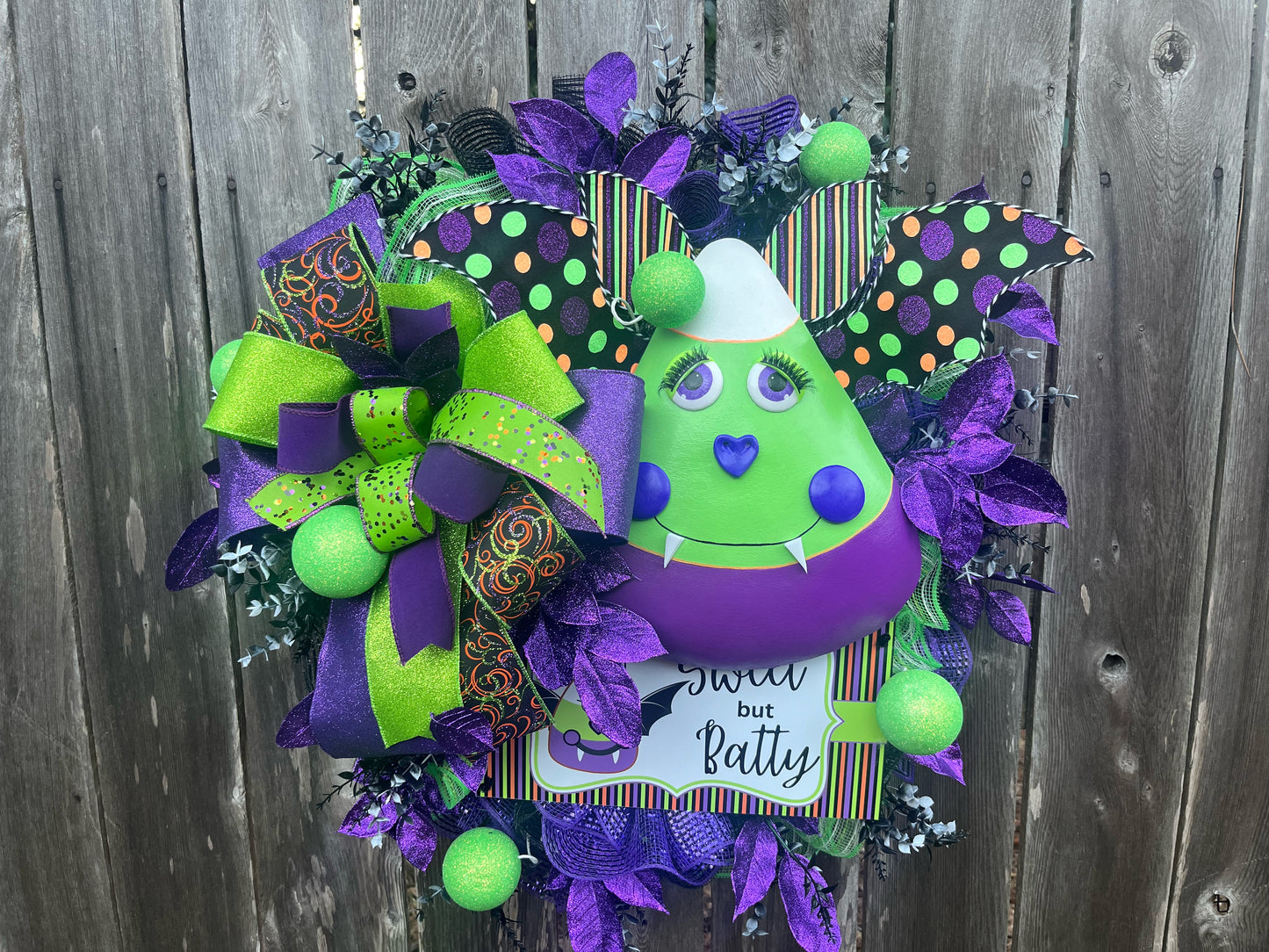 Halloween Candy Corn Bat Wreath, Spooky Front Door Decor, Fall Wreath with Bats, Candy Corn Halloween Wreath, Halloween Front Door Decor