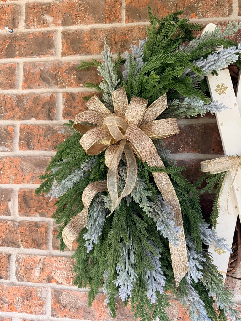 Ski Christmas Wreath for Front Door, Winter Ski Lodge Decor, Rustic Christmas Door Wreath, Snow Ski Holiday Decor, Cabin Christmas Decoration