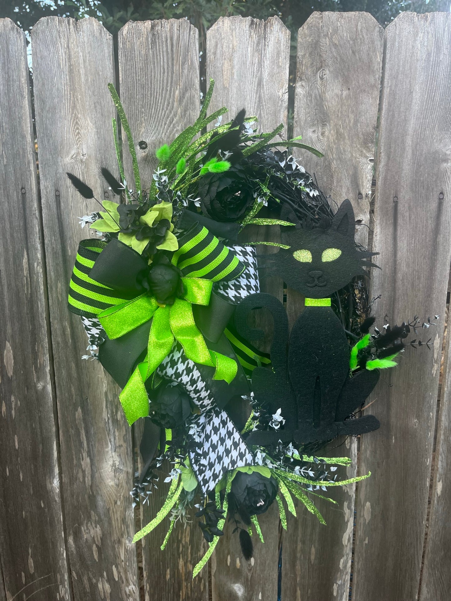 Black Cat Wreath for the front door, Halloween grapevine wreath, Halloween decorations, Cat lover's decorations, Fall grapevine wreath