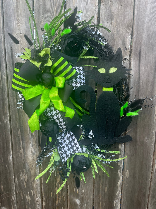 Black Cat Wreath for the front door, Halloween grapevine wreath, Halloween decorations, Cat lover's decorations, Fall grapevine wreath