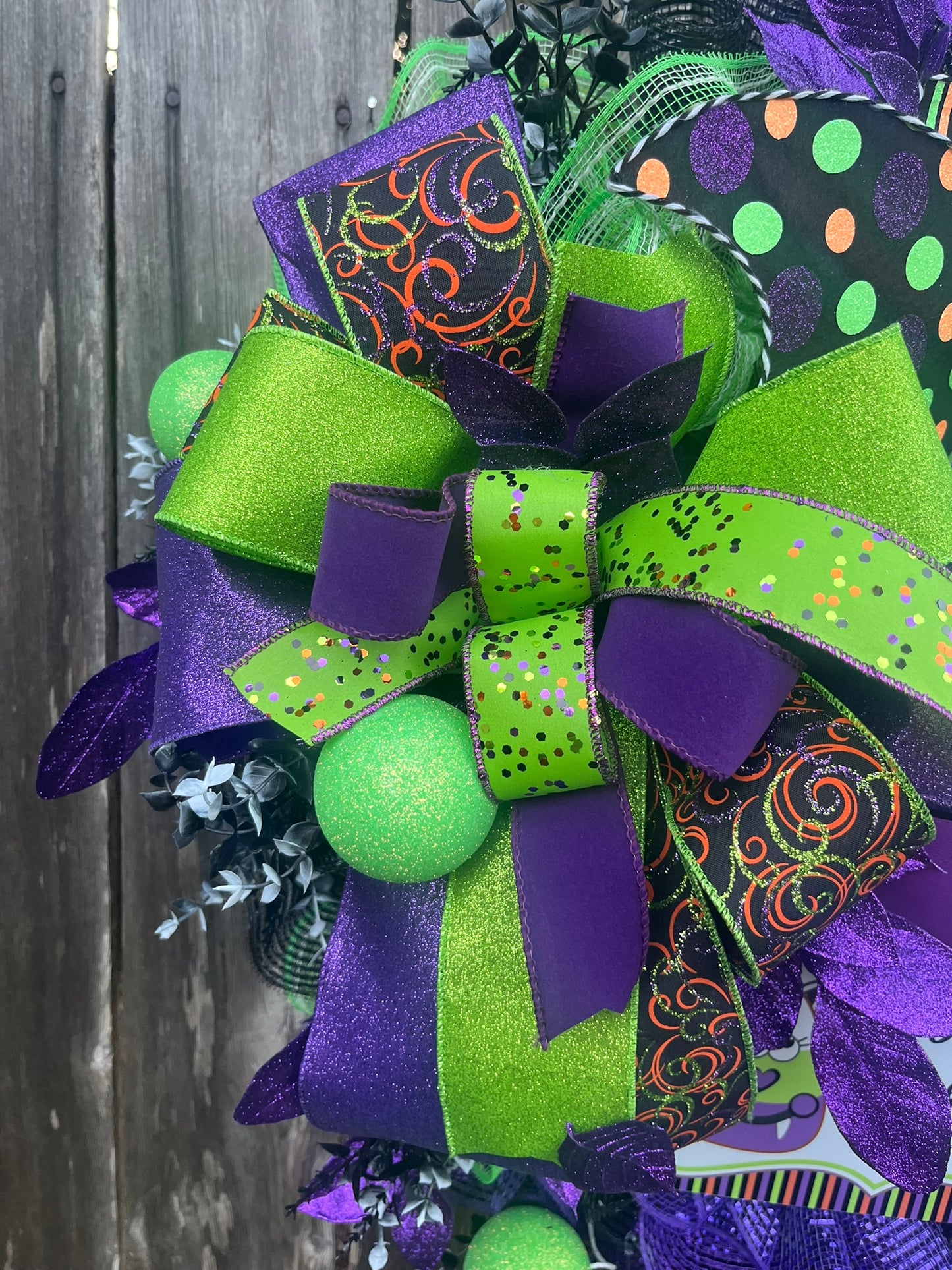 Halloween Candy Corn Bat Wreath, Spooky Front Door Decor, Fall Wreath with Bats, Candy Corn Halloween Wreath, Halloween Front Door Decor