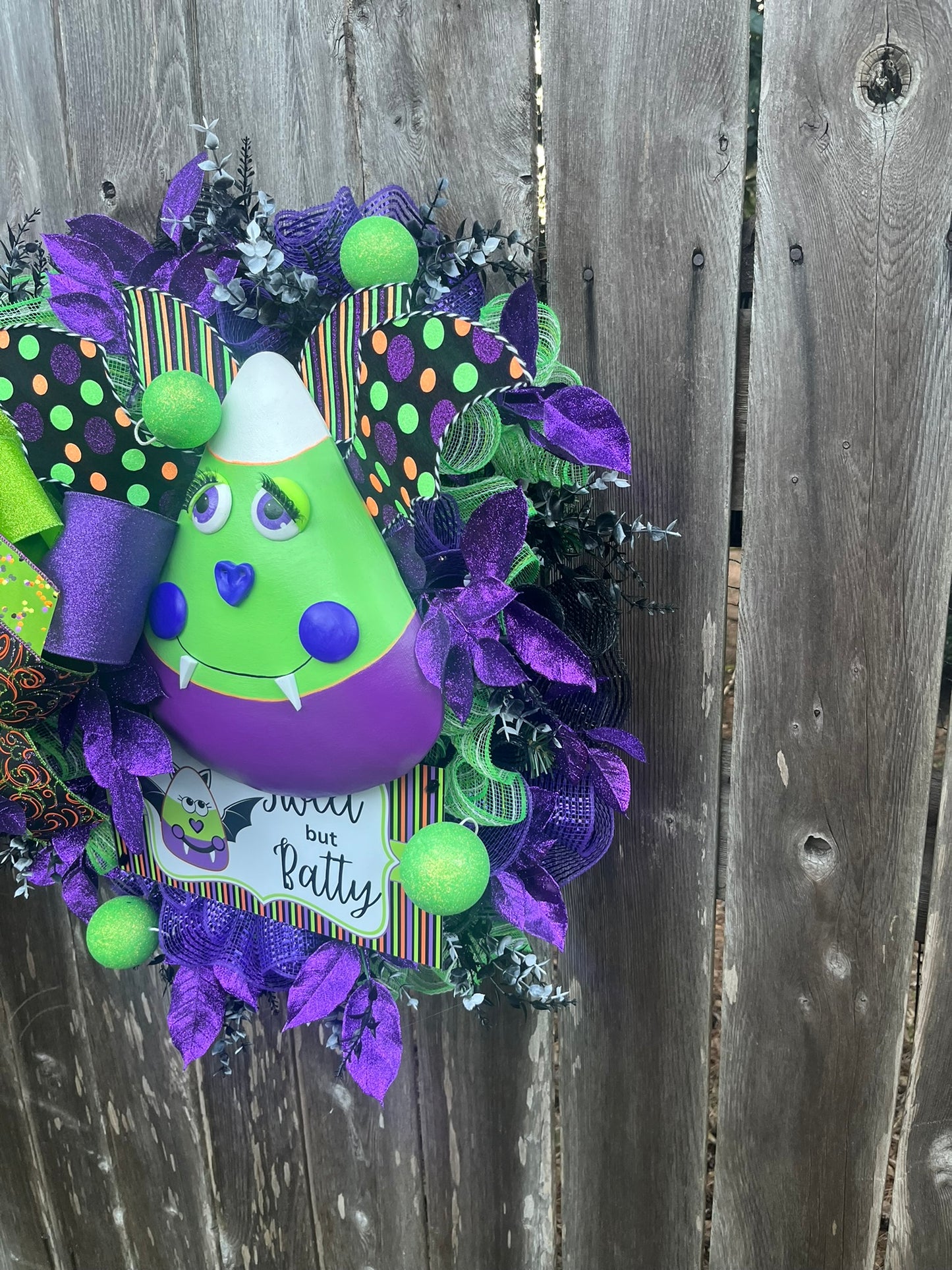 Halloween Candy Corn Bat Wreath, Spooky Front Door Decor, Fall Wreath with Bats, Candy Corn Halloween Wreath, Halloween Front Door Decor