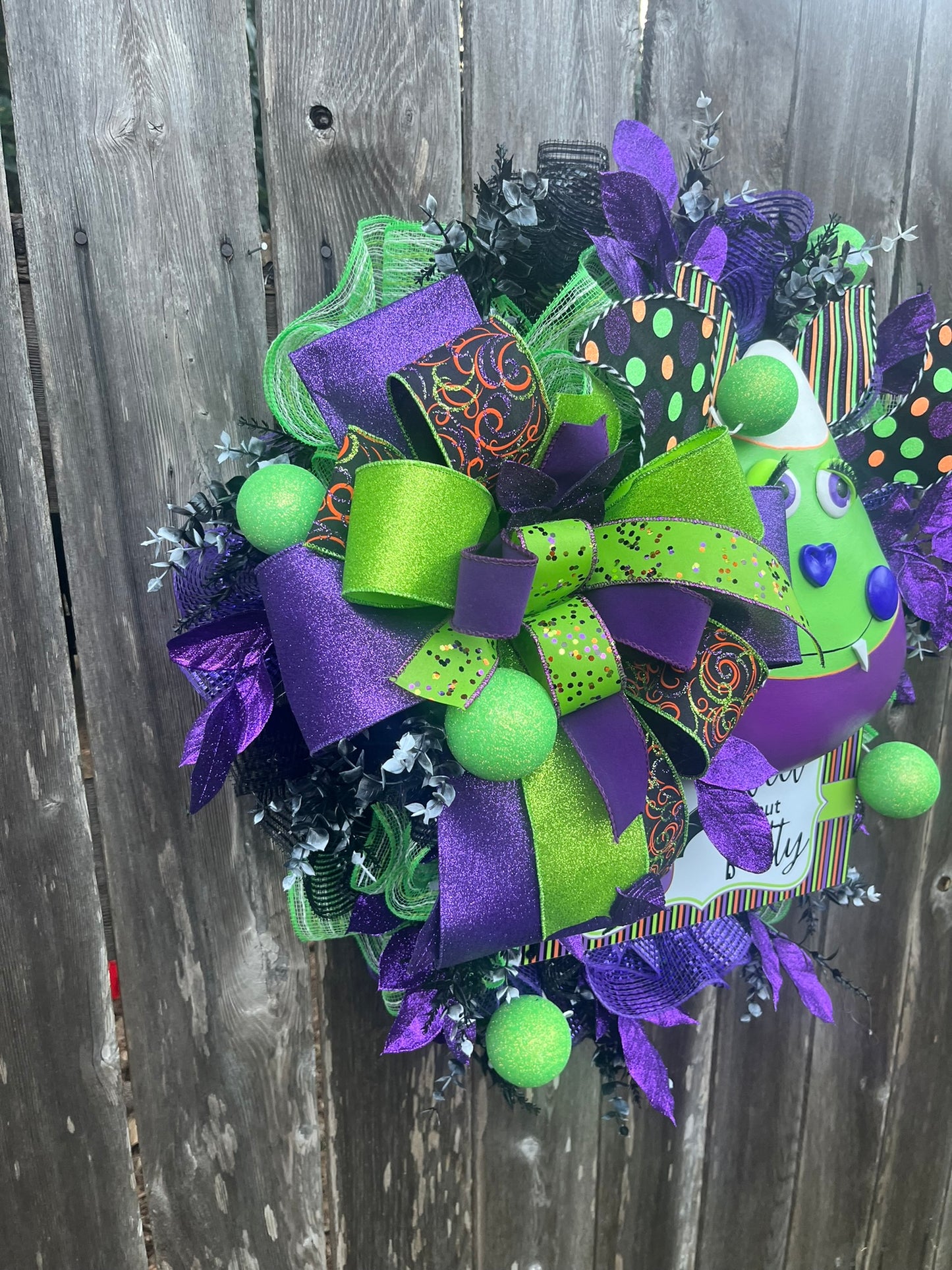 Halloween Candy Corn Bat Wreath, Spooky Front Door Decor, Fall Wreath with Bats, Candy Corn Halloween Wreath, Halloween Front Door Decor