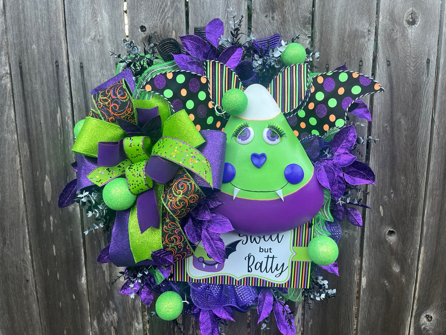 Halloween Candy Corn Bat Wreath, Spooky Front Door Decor, Fall Wreath with Bats, Candy Corn Halloween Wreath, Halloween Front Door Decor
